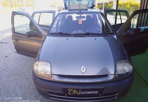 Renault Clio  1.2 8v DNautomoveis®