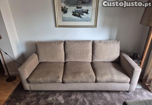 Sofá impecável 220x90