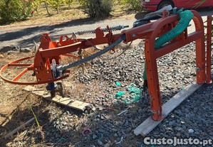 Brocadora/Perfuradora Galucho com deslocamento e Inversor hidrulico em estado no