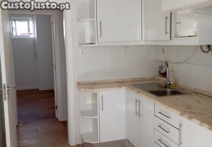 Apartamento T2 Remodelado  Venda Nova Amadora Portas de Benfica