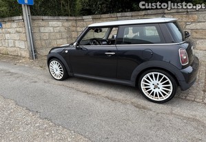 MINI Cooper 1.6 D  - 09