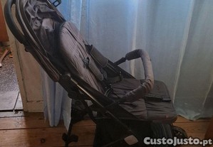 Carrinho de passeio em timo estado . mala de maternidade em timo estado