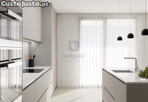 Apartamento T4 Novo em Leiria, Parceiros, com garagem dupla box fechada e elevador