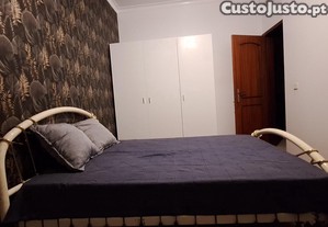Quarto a pessoa idonia em Alcochete