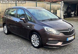 Opel Zafira Tourer - 17