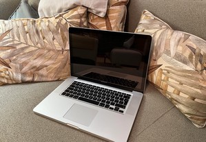 Apple MacBook Pro 15 (Late 2008, Unibody)