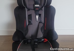 Cadeira de automvel para bb 9-18 kg marca  (osann)  pouco usada,