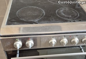 Fogo Eltrico Meireles   Vitrocermica + Forno