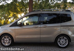 Ford Tourneo Courier - 16