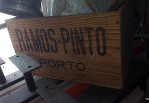 caixa madeira Ramos Pinto Porto