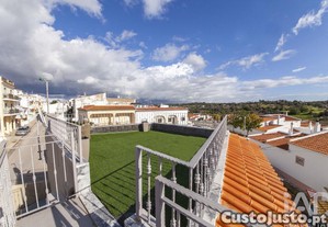Casa / Villa T5 em Estômbar e Parchal de 167 m²