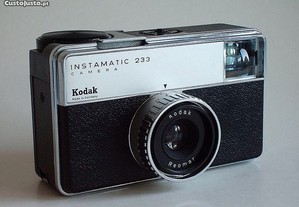 Câmera Kodak Instamatic 233