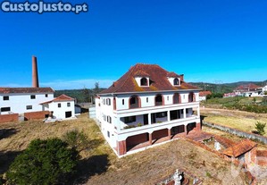 Quinta rural T6 em Colmeias e Memória de 793 m²