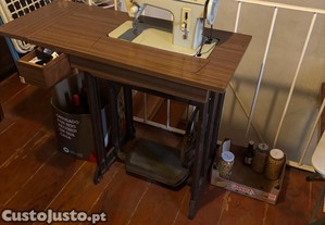 Maquina de custura