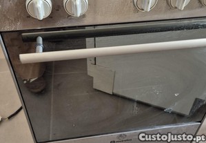 Mquina de Lavar Roupa AEG + Fogo Eltrico Meireles (Vitrocermica)