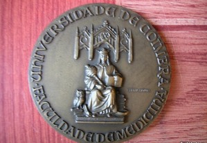 N 5144 Medalha da Faculdade de Medicina