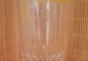 Copo antigo em vidro publicidade das Águas de Carvalhelhos ( modelo alto logotipo e rótulo Amarelo)