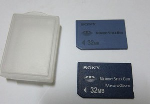 Cartão de memória 32 MB + 32 MB