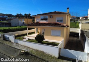 Casa / Villa T4 em Poiares de 195 m²