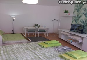 Peniche quarto no centro da cidade