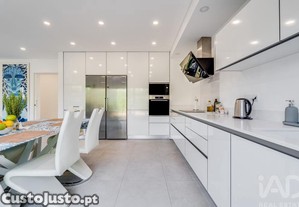 Moradia geminada T3 em Portimão de 148 m²