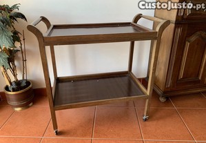 Movel de apoio com rodas