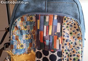 Mochila em bom estado