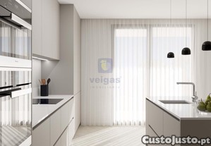 Apartamento T4 Novo em Leiria, Parceiros, com garagem dupla box fechada e elevador