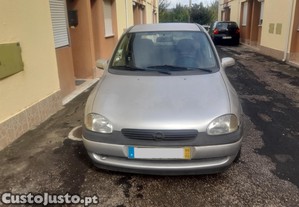 Opel Corsa 1.5TD 5 portas 5 lugares impe. - 99