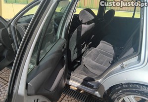 VW Golf 1.4 golf IV Carrinha - 01