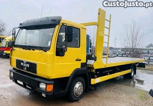 Man reboque 2013 c/3-lugares ar condicionado revises em dia