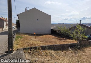 Terreno para construo de moradia