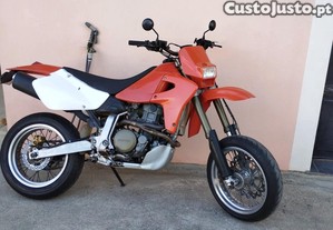 Honda XR650R do ano 2000