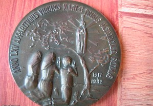 Medalha LXV ano das aparições de N. Senhora de Fát