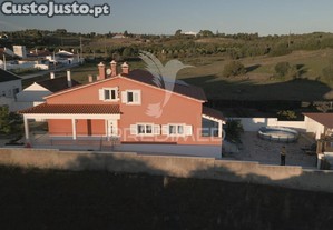 Moradia t4+2 em pontével a 42 minutos aeroporto de lisboa