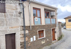 Moradia T2 remodelada na Granja, Alij, pronta a habitar com mobilirio Includo