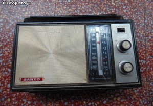 Rádio portátil Antigo Sanyo