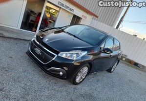 Peugeot 208 1.2i Puretech Signature Edition 2019 - 19