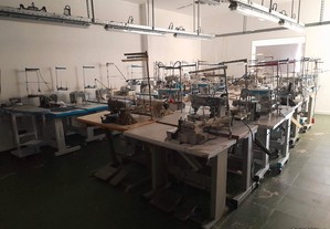 Lote máquinas de costura industriais