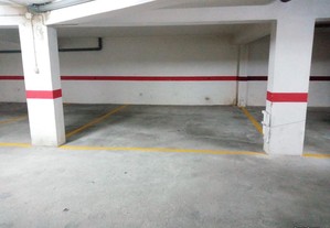 2 lugares de estacionamento Santa Cruz