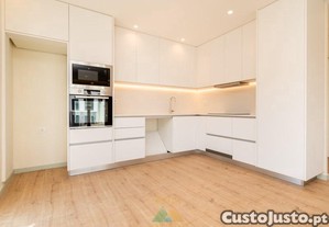 Apartamento T3 à venda em Salvador, Vila Fonche e Parada, €325.000