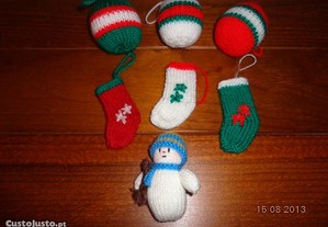 Decorações para árvore de Natal em tricô