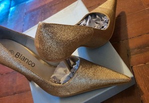 Sapatos dourados Tamanho 37,marca Blanco