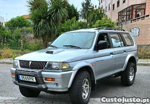 Mitsubishi Pajero sportwagon 2.5 GLS - 00