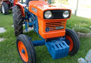 Tractor Usado Kubota L245 com Matrícula