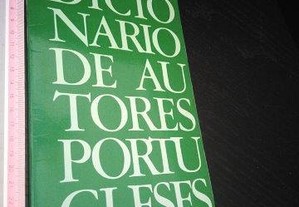 Breve dicionário de autores portugueses -