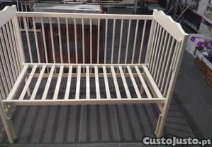 Cama de grades com colcho