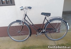 Bicicleta pasteleira marca ARGUS restaurada travoes de lavanca