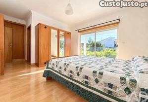 Moradia isolada T4 em Serra e Junceira de 204,5 m2
