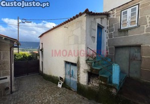 Moradia T2 Em Pinhanos